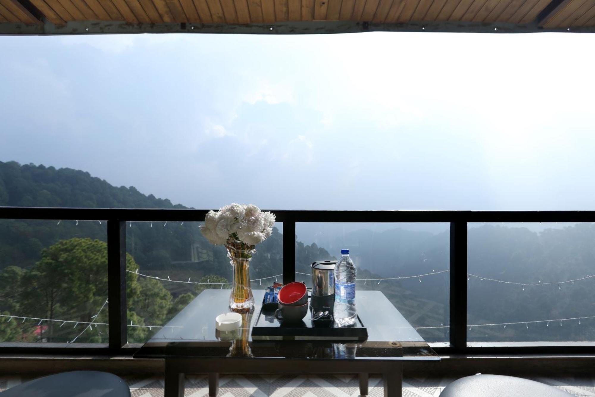 Winnies Holiday Resort & Spa Kasauli Exterior photo